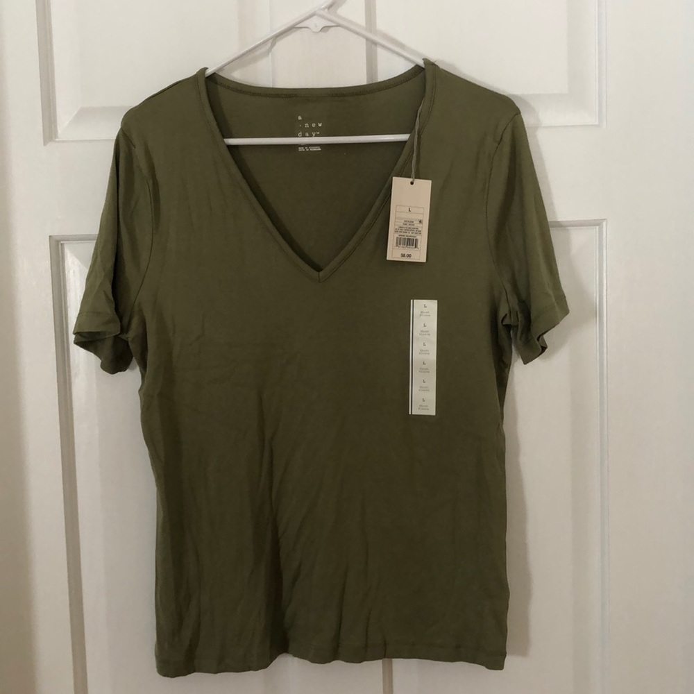 NWT A New Day vneck